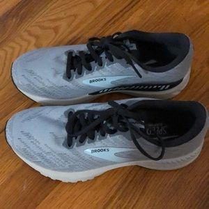 Brooks Ravenna 11 in almost new condition!